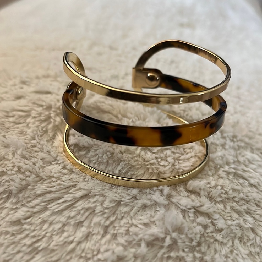 Fashion bracelet